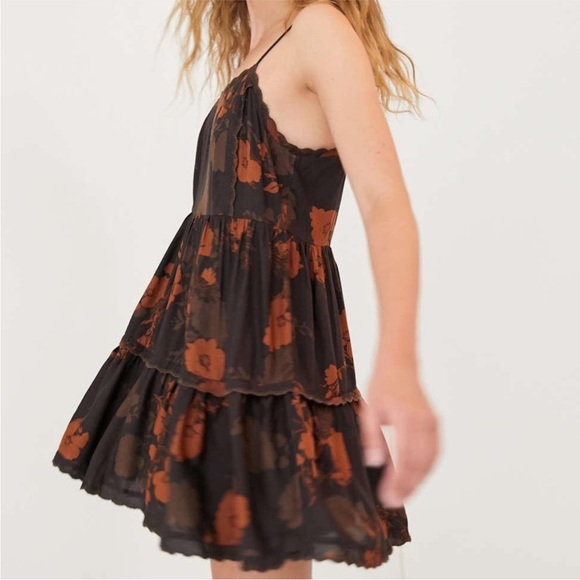 UO Urban Outfitters Hanna Mini Dress Size XS Floral - Picture 2 of 10